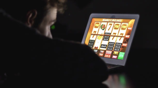 Live dealer Free Bet Blackjack table at deposit 10k with multi-camera studio setup